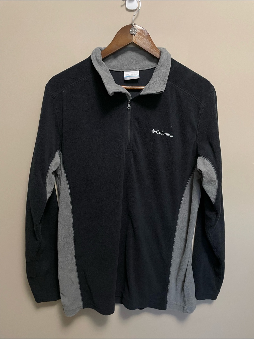 Columbia Black & Grey 1/4 Zip Fleece Pullover Men’s Medium